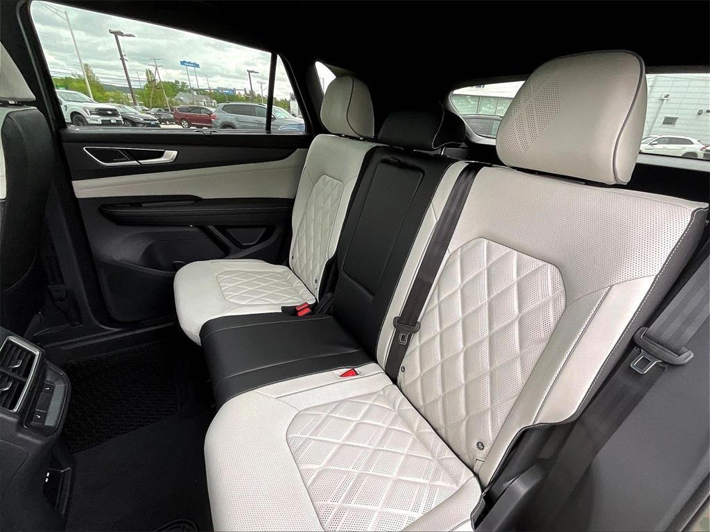 new 2025 Volkswagen Atlas Cross Sport car, priced at $49,190
