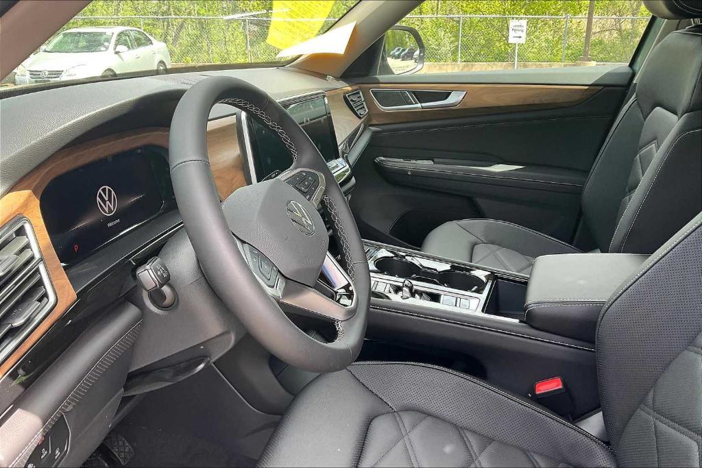 new 2025 Volkswagen Atlas car, priced at $41,325