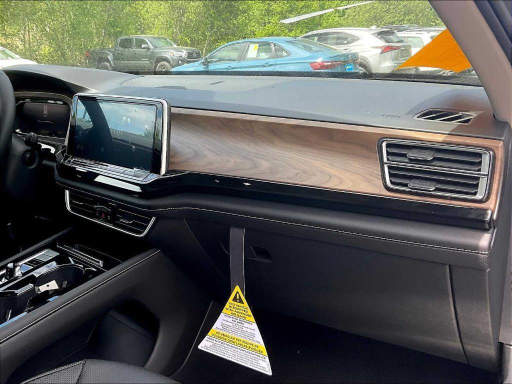 new 2025 Volkswagen Atlas car, priced at $40,324