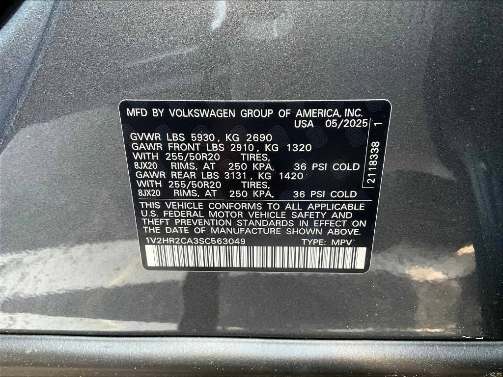 new 2025 Volkswagen Atlas car, priced at $40,324