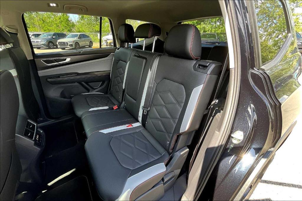 new 2025 Volkswagen Atlas car, priced at $43,745
