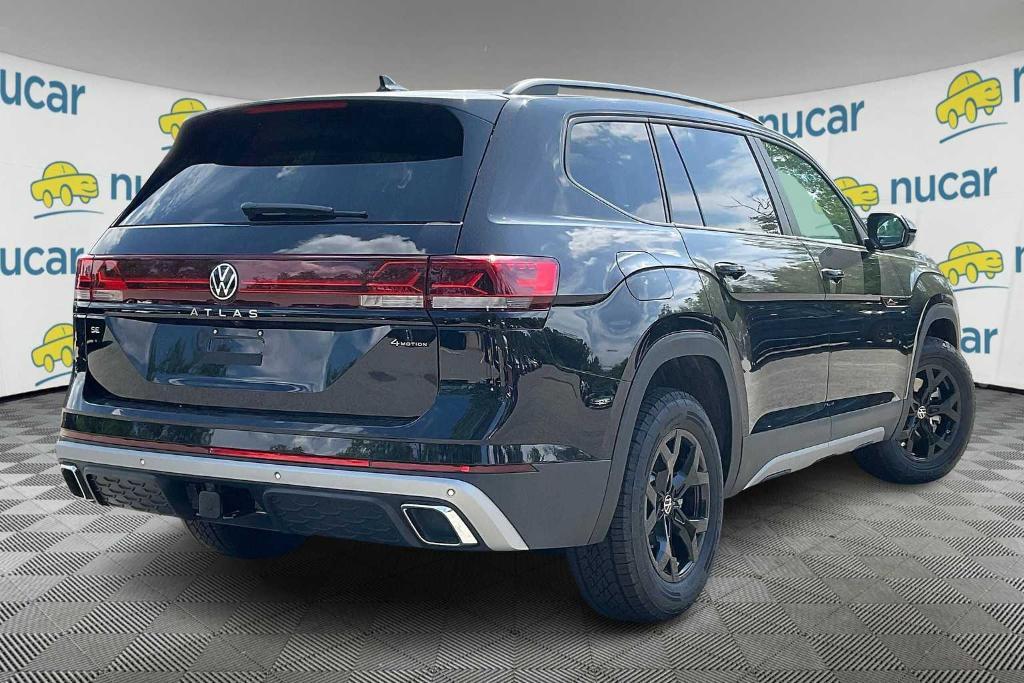 new 2025 Volkswagen Atlas car, priced at $43,745