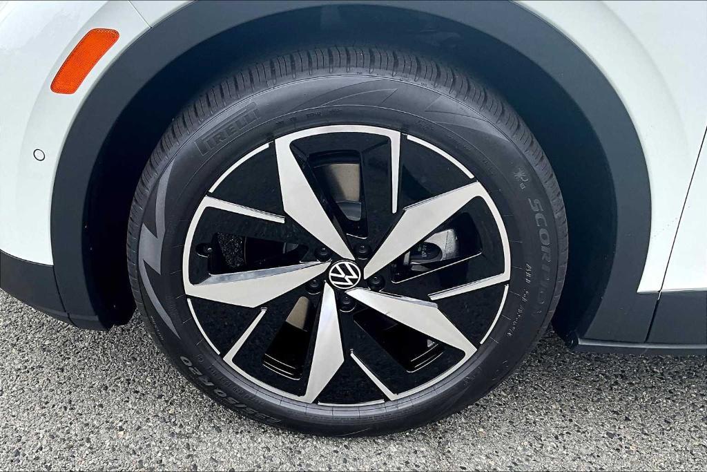 new 2025 Volkswagen ID.4 car, priced at $46,502
