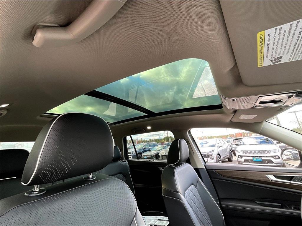 new 2026 Volkswagen Atlas car, priced at $56,182