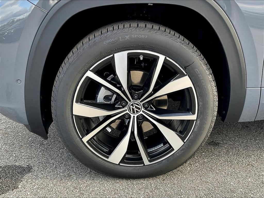 new 2026 Volkswagen Atlas car, priced at $56,182