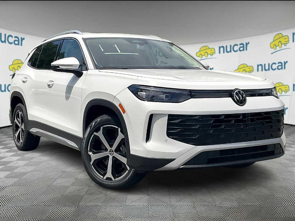 new 2025 Volkswagen Tiguan car, priced at $33,618