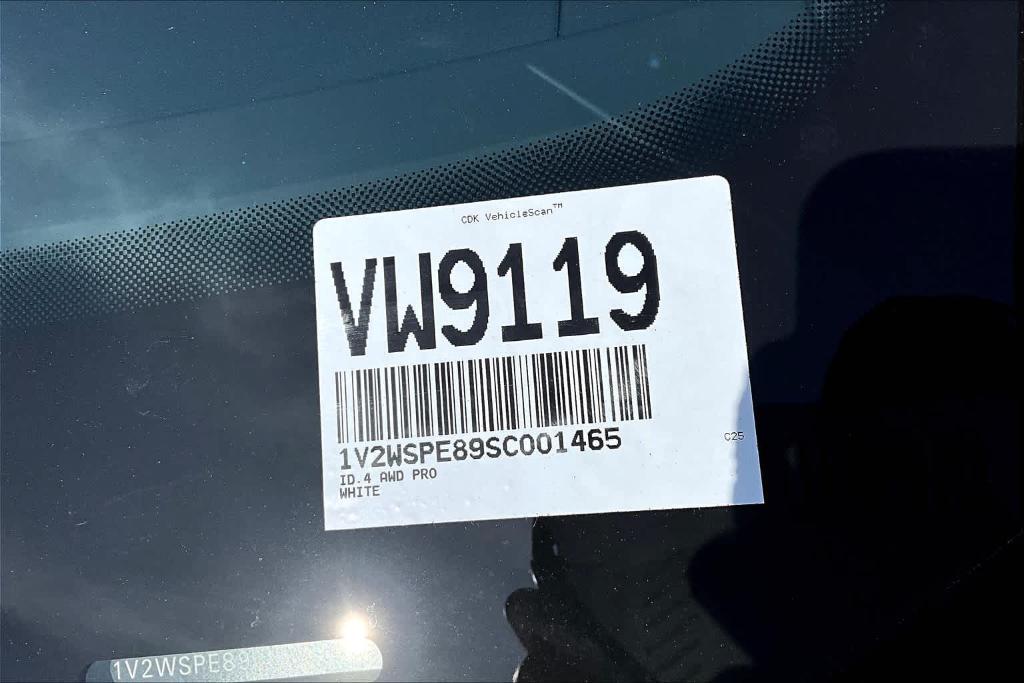new 2025 Volkswagen ID.4 car, priced at $50,194