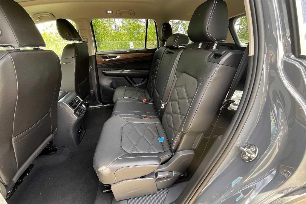 new 2025 Volkswagen Atlas car, priced at $43,335
