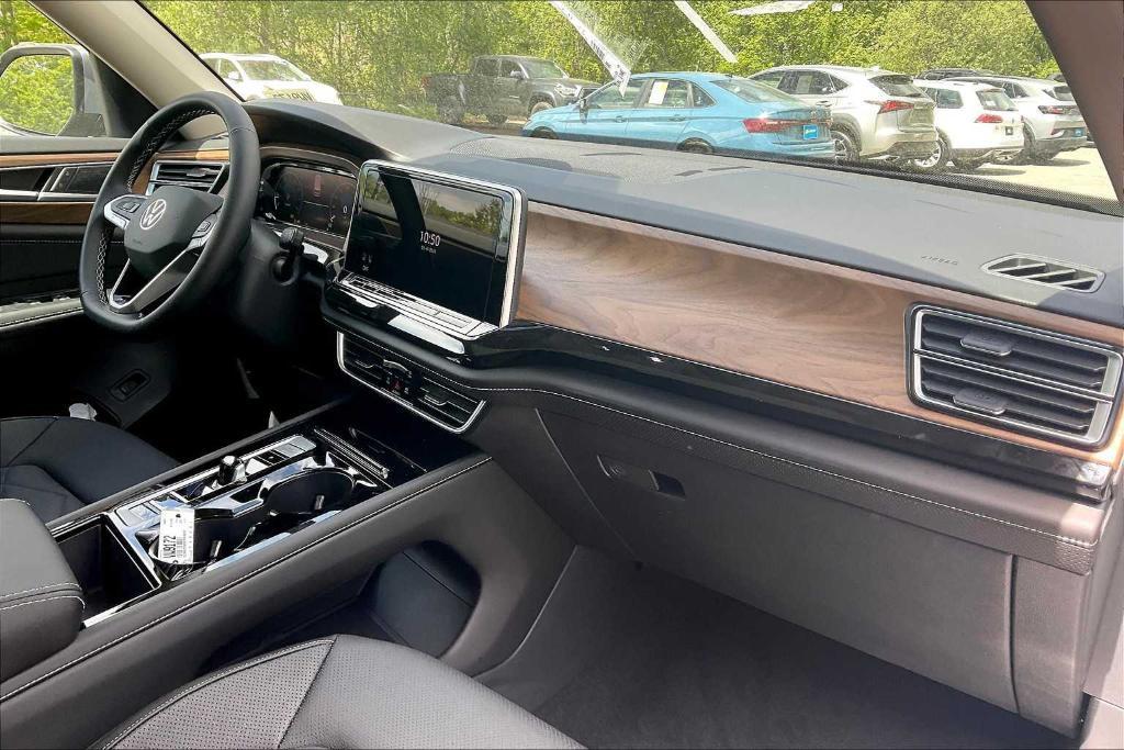 new 2025 Volkswagen Atlas car, priced at $43,335