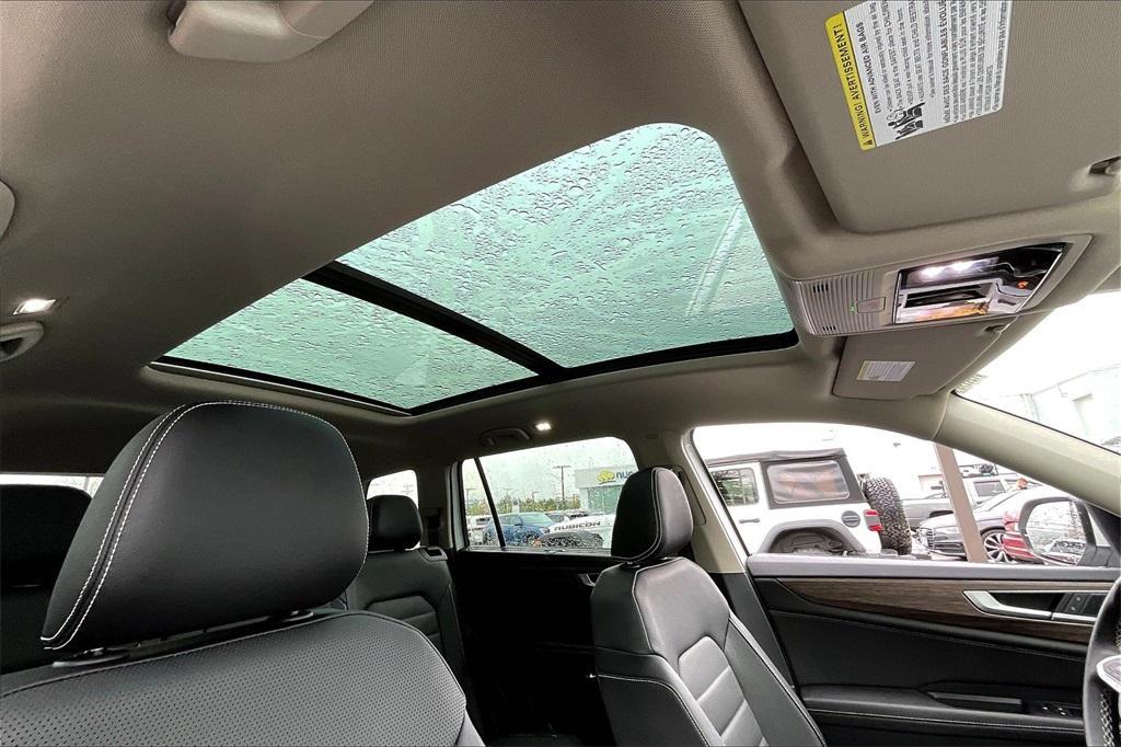 new 2025 Volkswagen Atlas car, priced at $47,586