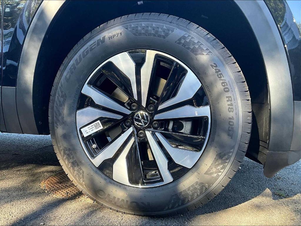 new 2026 Volkswagen Atlas car, priced at $40,345