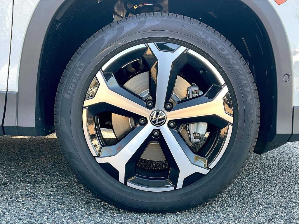 new 2025 Volkswagen Tiguan car, priced at $34,250