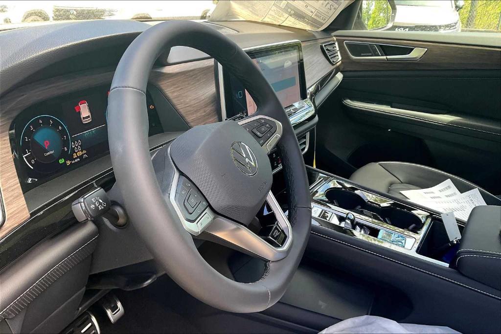 new 2025 Volkswagen Atlas car, priced at $50,577