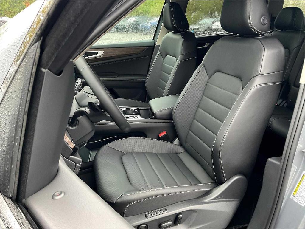 new 2026 Volkswagen Atlas car, priced at $50,482