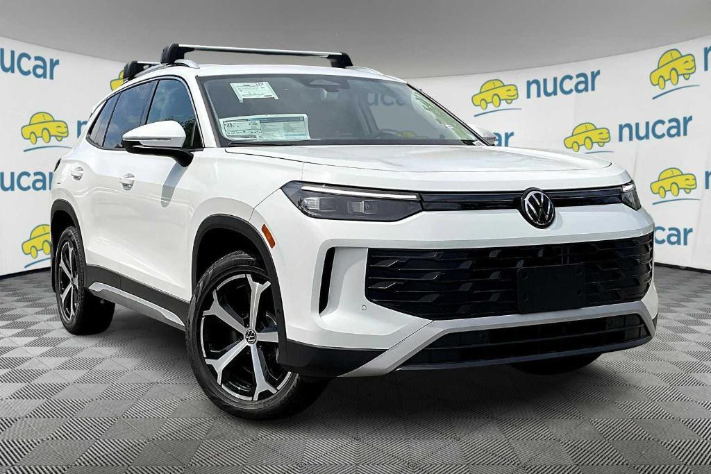 new 2025 Volkswagen Tiguan car, priced at $36,005