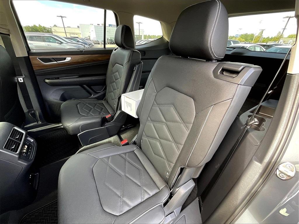 new 2026 Volkswagen Atlas car, priced at $50,673
