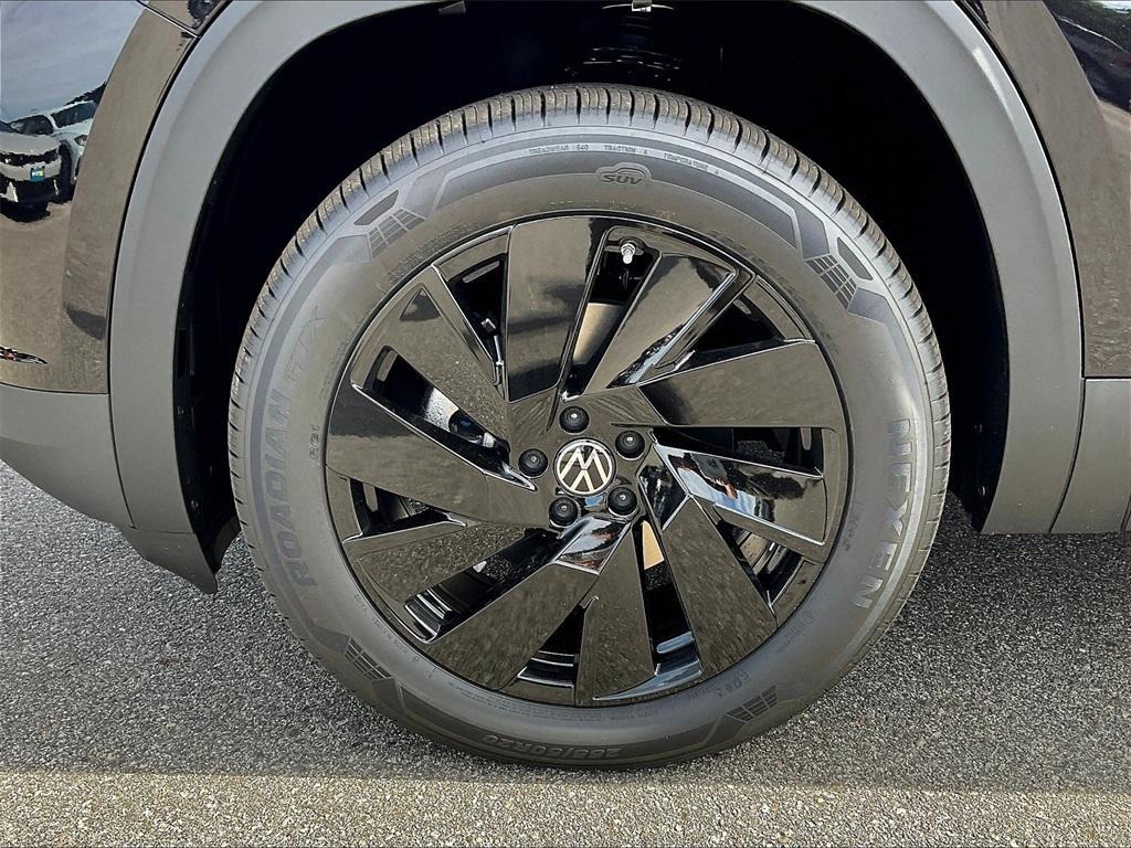 new 2026 Volkswagen Atlas Cross Sport car, priced at $48,020