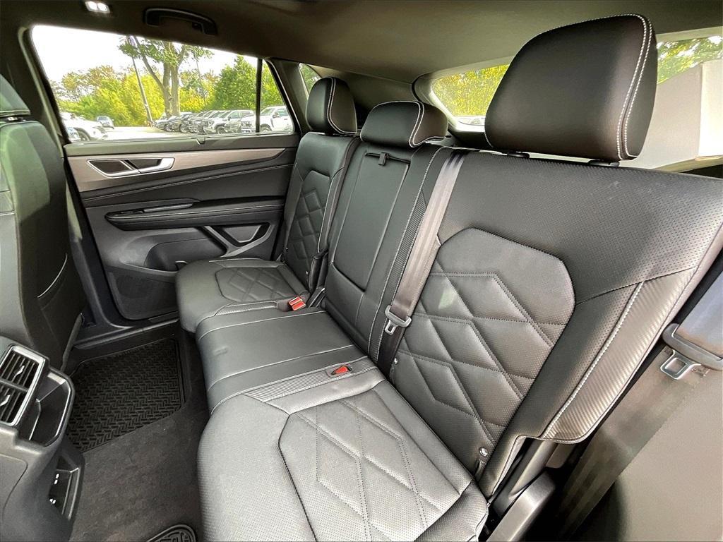 new 2026 Volkswagen Atlas Cross Sport car, priced at $48,020