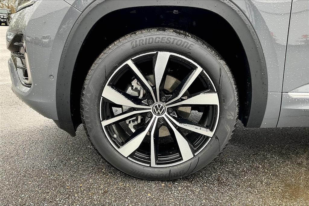 new 2025 Volkswagen Atlas car, priced at $53,036