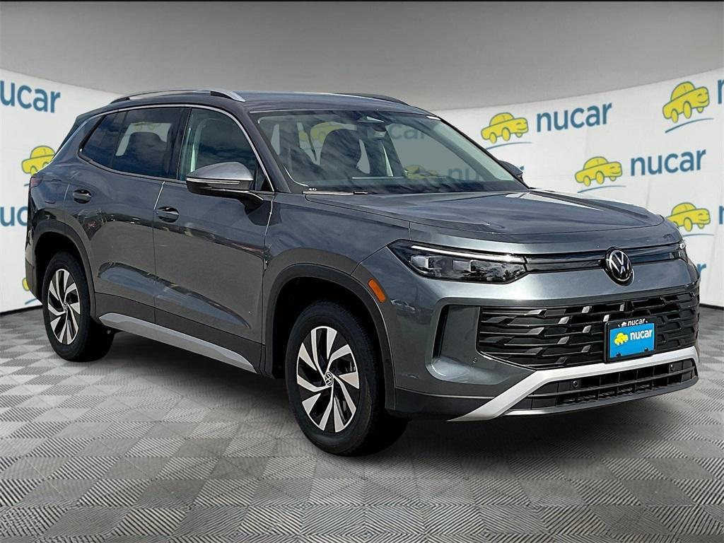 new 2025 Volkswagen Tiguan car, priced at $30,222