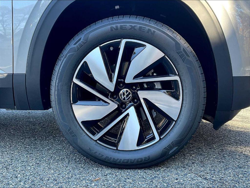 new 2026 Volkswagen Atlas car, priced at $49,467