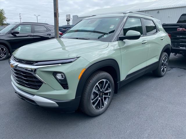 new 2025 Chevrolet TrailBlazer car, priced at $30,330