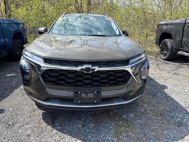 used 2024 Chevrolet Trax car, priced at $23,990