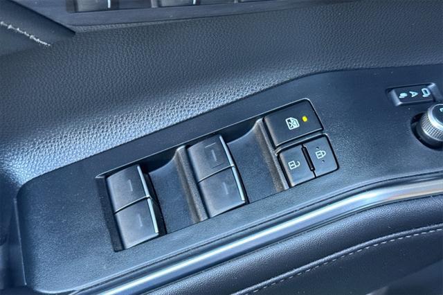 used 2023 Toyota Highlander Hybrid car, priced at $47,102