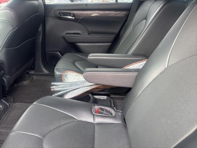 used 2023 Toyota Highlander Hybrid car, priced at $47,991