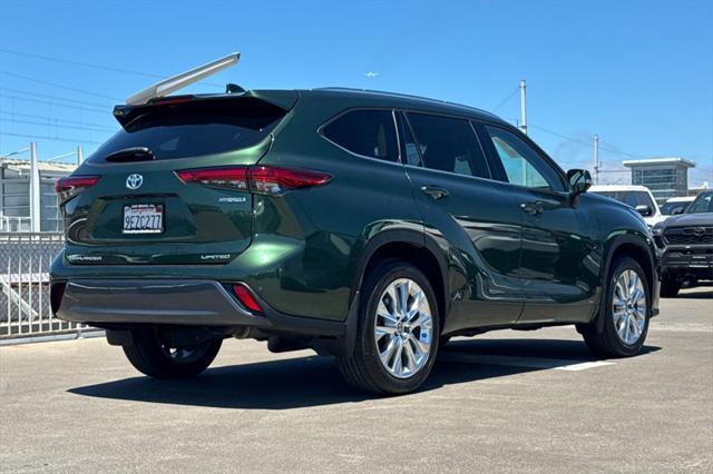 used 2023 Toyota Highlander Hybrid car, priced at $47,102