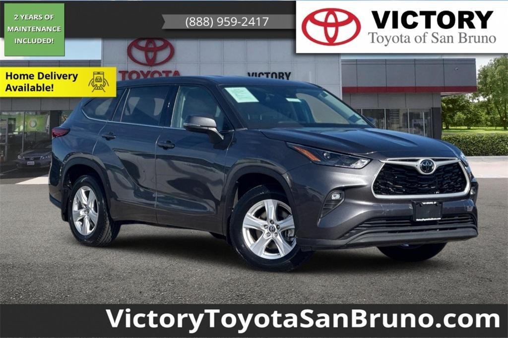 used 2022 Toyota Highlander car, priced at $29,918