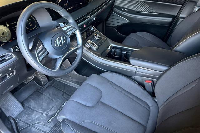 used 2025 Hyundai Palisade car, priced at $48,280