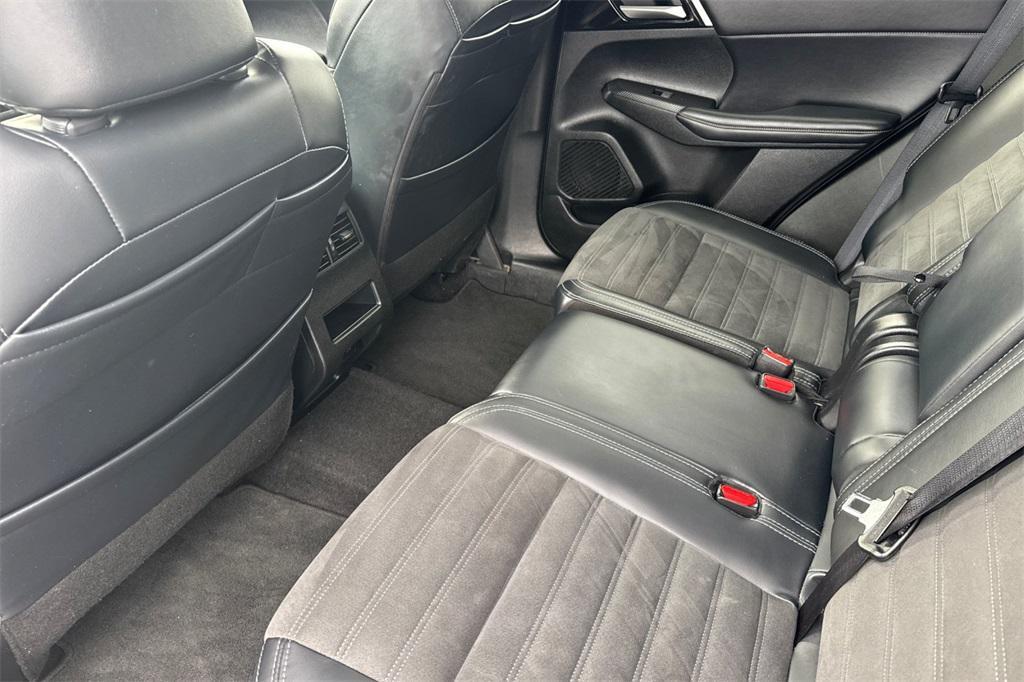 used 2024 Mitsubishi Outlander car, priced at $24,186