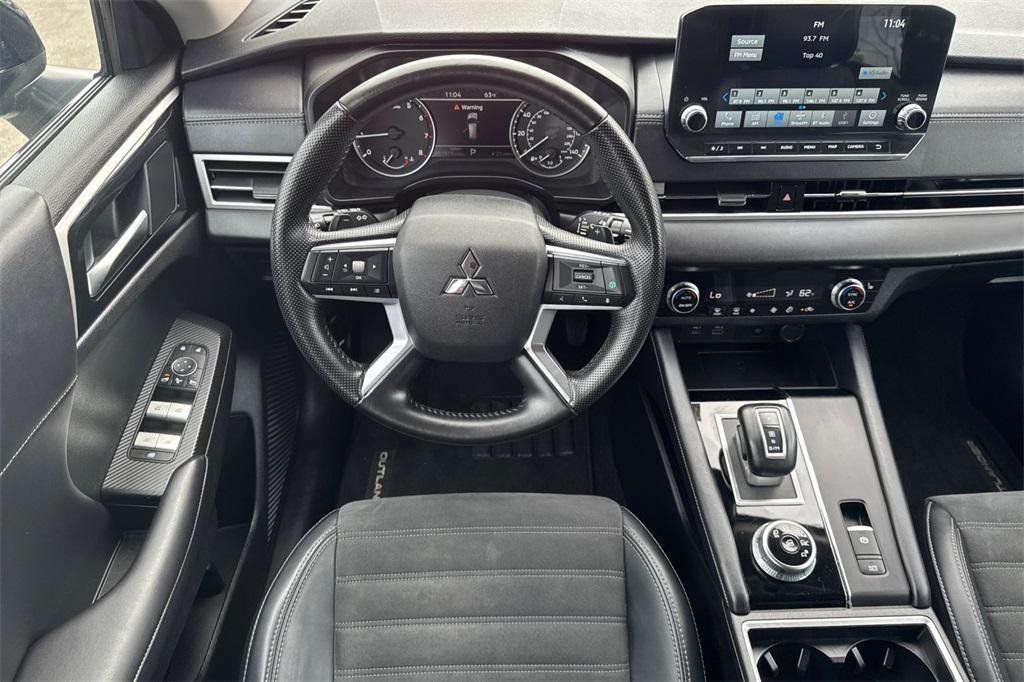 used 2024 Mitsubishi Outlander car, priced at $24,186