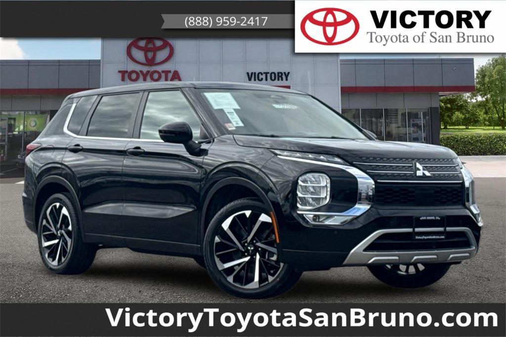 used 2024 Mitsubishi Outlander car, priced at $24,186