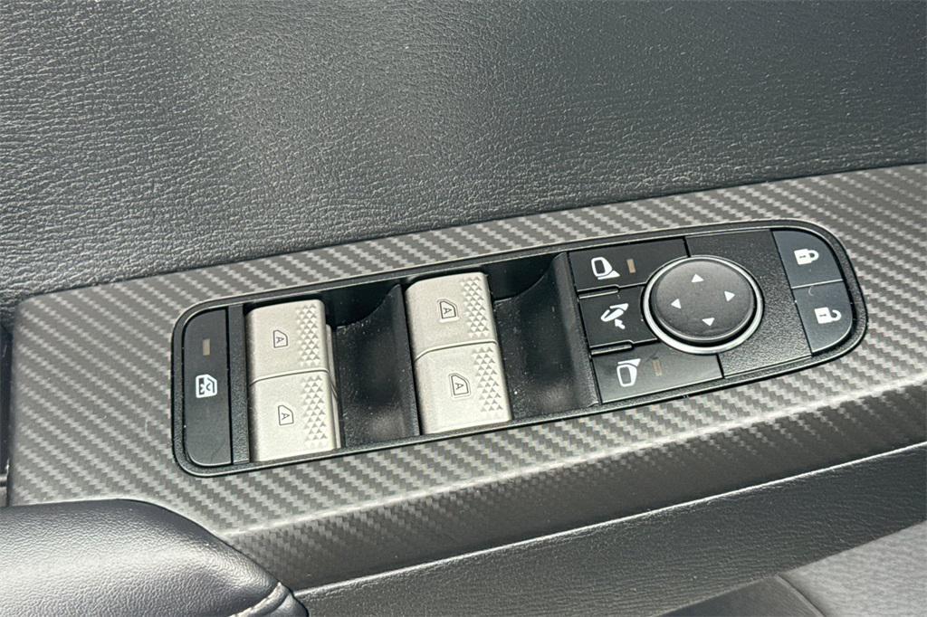 used 2024 Mitsubishi Outlander car, priced at $24,186