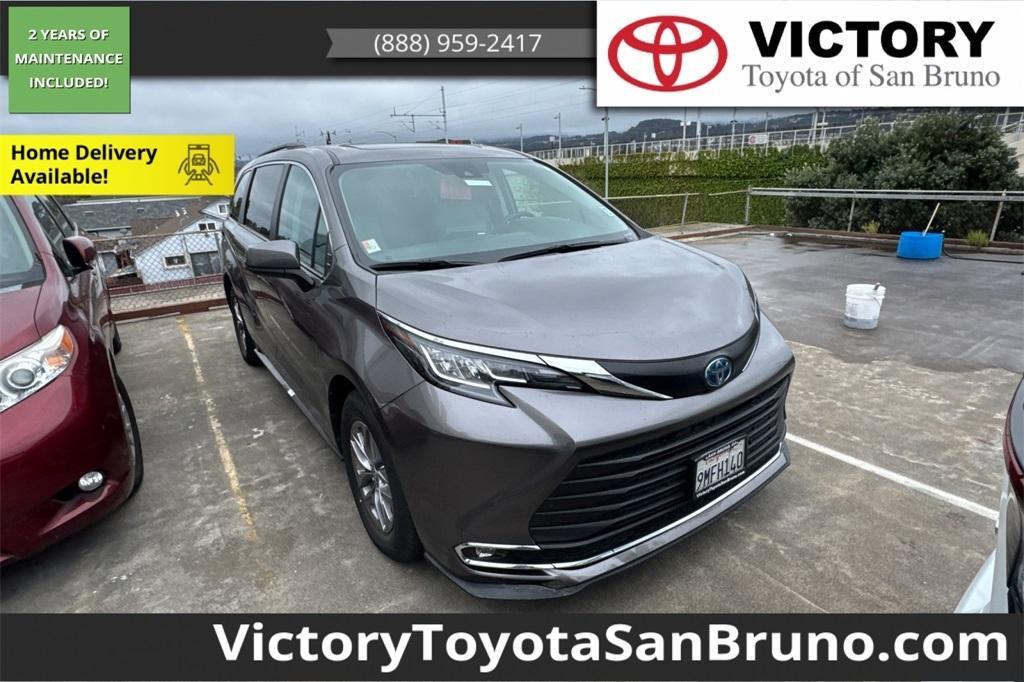 used 2023 Toyota Sienna car, priced at $40,708