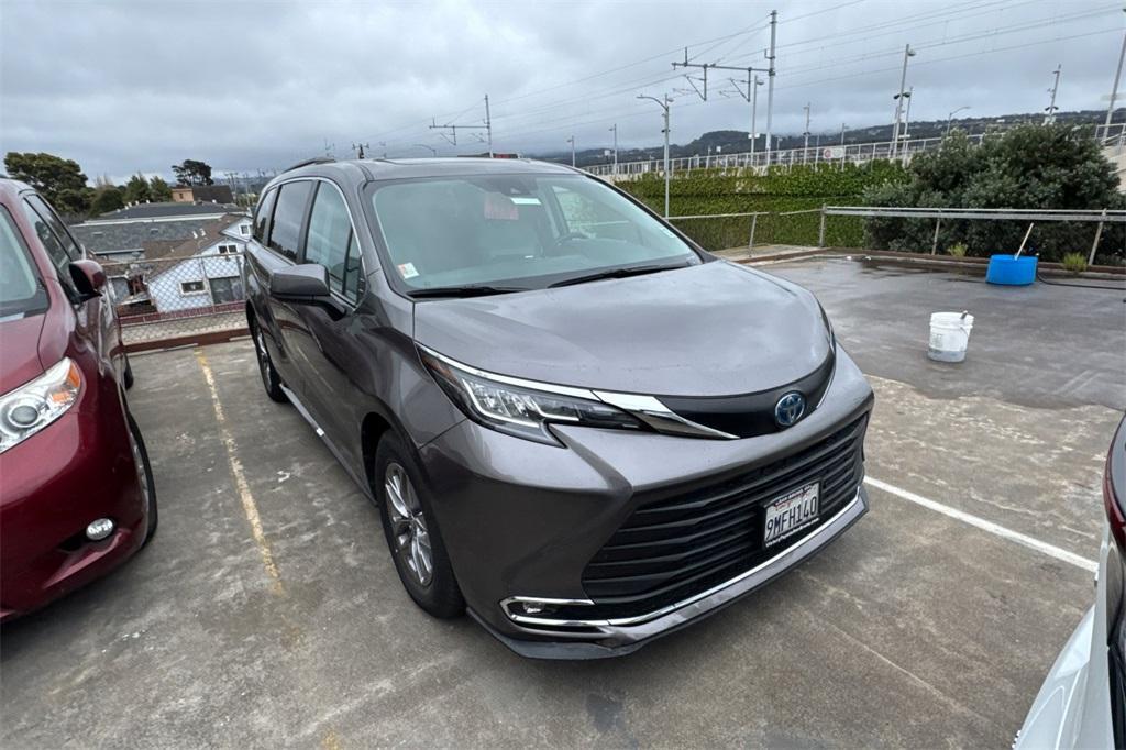 used 2023 Toyota Sienna car, priced at $40,708