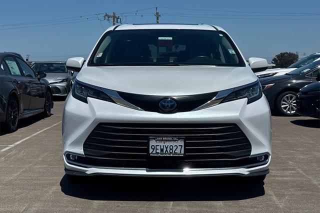 used 2023 Toyota Sienna car, priced at $41,382