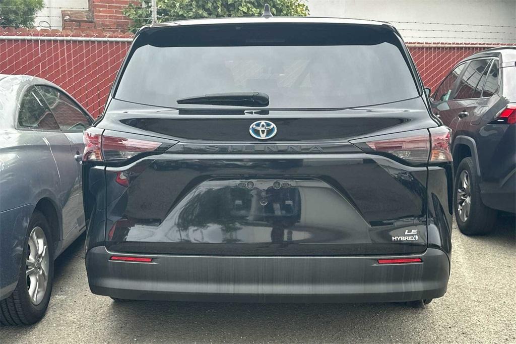 used 2023 Toyota Sienna car, priced at $36,362