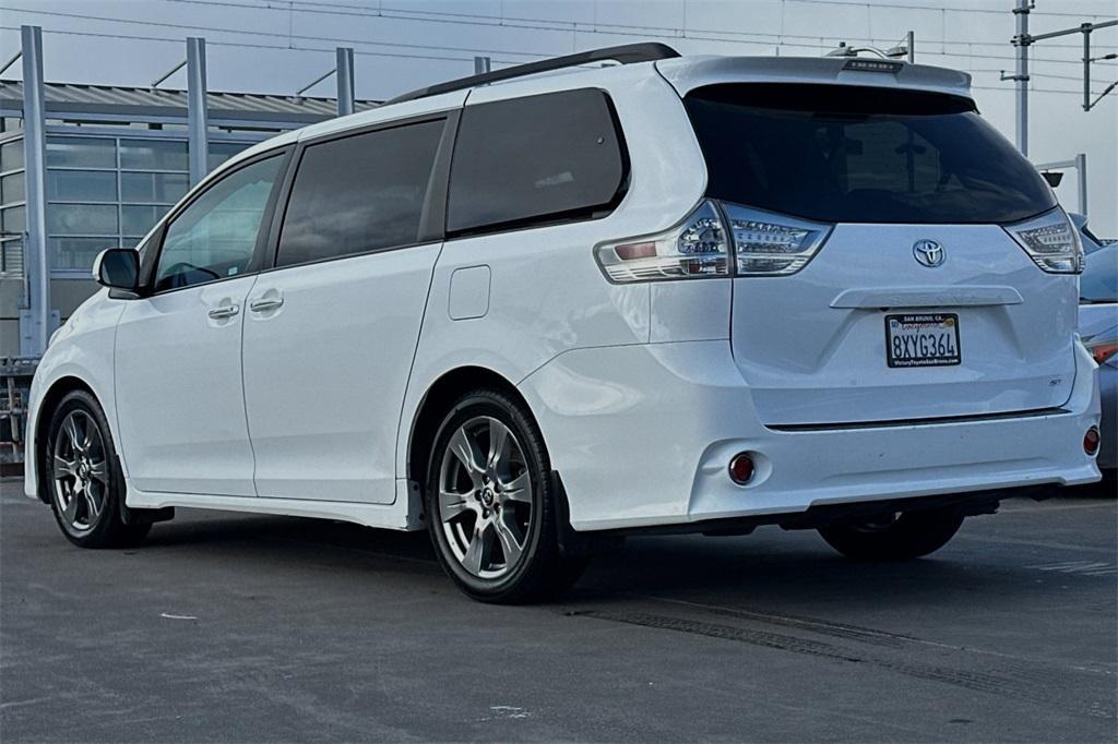 used 2018 Toyota Sienna car, priced at $27,287