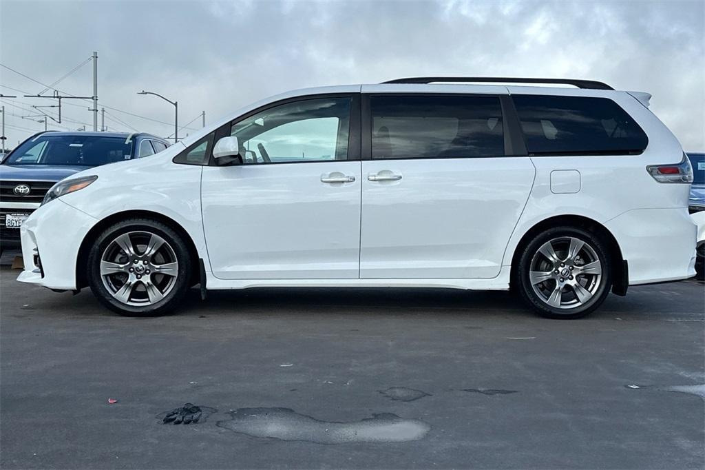 used 2018 Toyota Sienna car, priced at $27,287