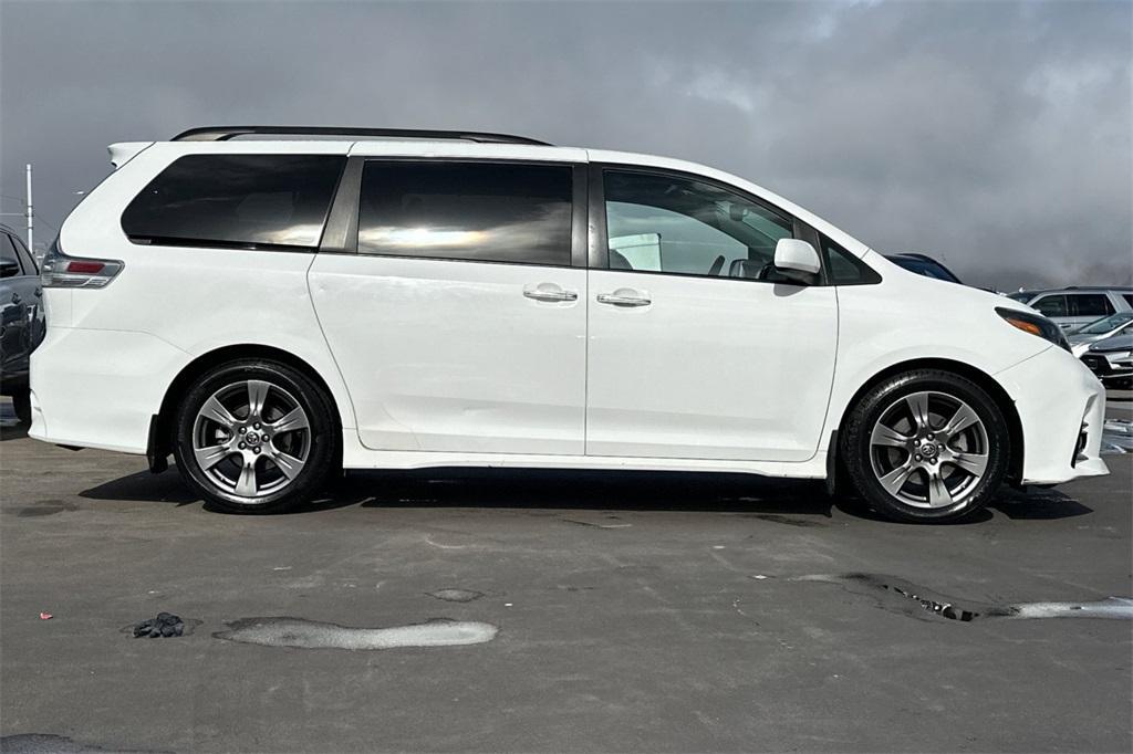 used 2018 Toyota Sienna car, priced at $27,287