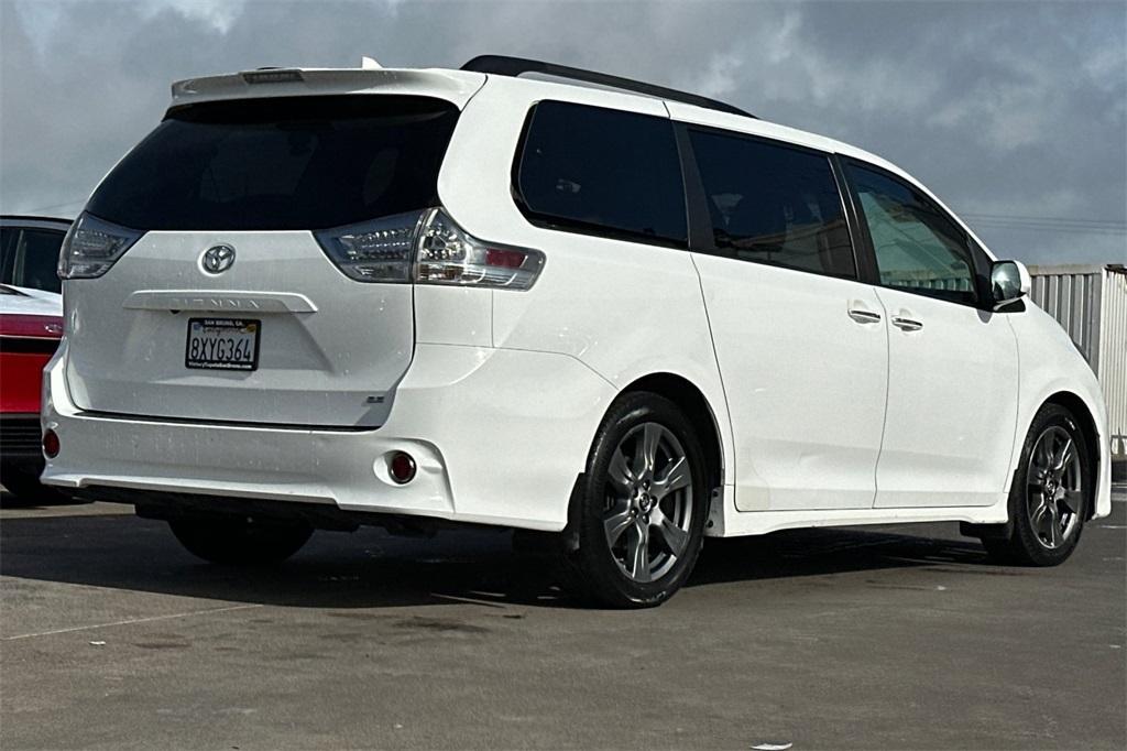 used 2018 Toyota Sienna car, priced at $27,287