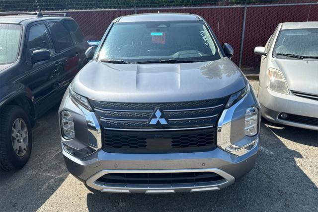 used 2024 Mitsubishi Outlander car, priced at $25,991