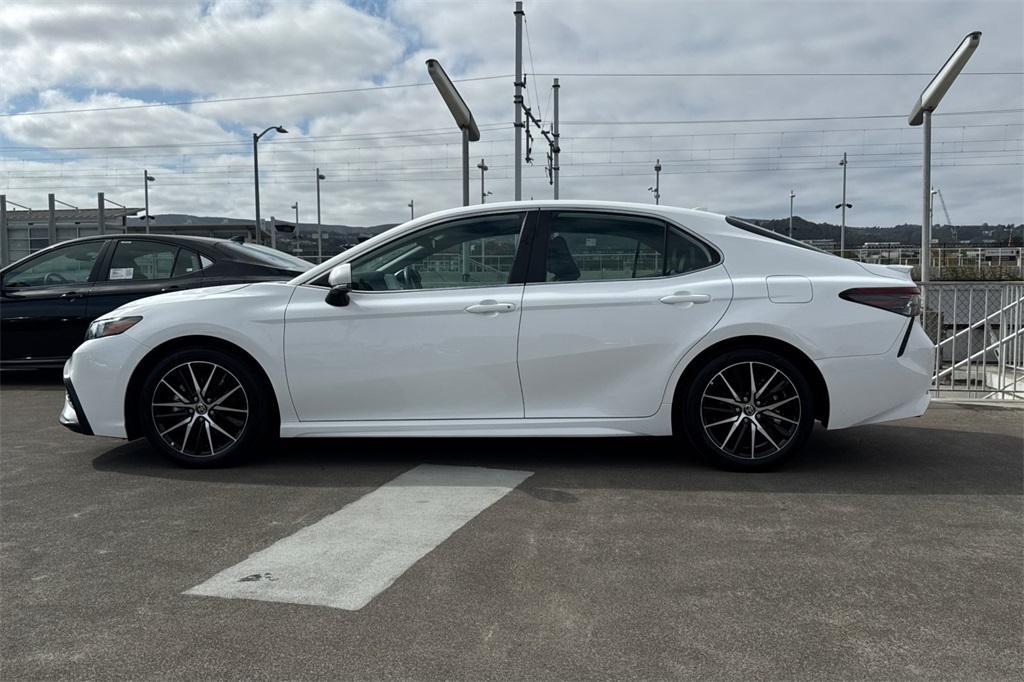 used 2024 Toyota Camry Hybrid car, priced at $28,218