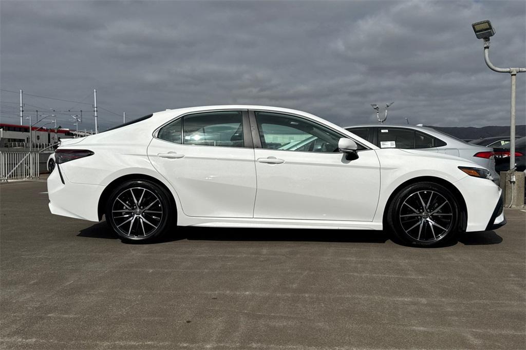 used 2024 Toyota Camry Hybrid car, priced at $28,218