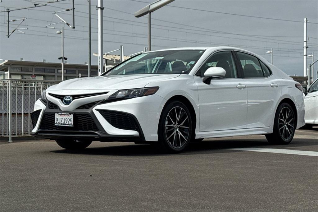 used 2024 Toyota Camry Hybrid car, priced at $28,218