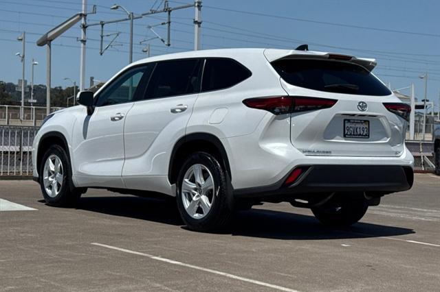 used 2023 Toyota Highlander car, priced at $40,057