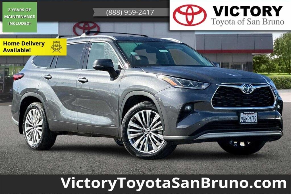 used 2022 Toyota Highlander Hybrid car, priced at $47,635